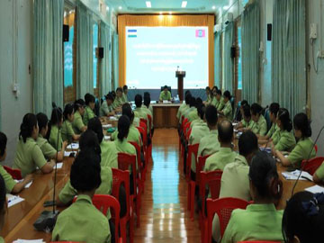 တနင်္သာရီတိုင်းဒေသကြီး၊ အထွေထွေအုပ်ချုပ်ရေးဦးစီးဌာန အစည်းအ‌ဝေးခန်းမ၌ လုပ်ငန်းစွမ်းဆောင်ရည်မြင့်မားရေး သင်တန်းဖွင့်ပွဲအခမ်းအနား ကျင်းပမှု မှတ်တမ်းဓာတ်ပုံ။