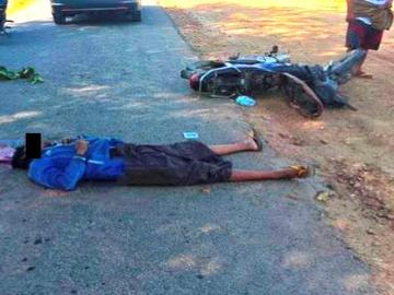 မန္တလေးတိုင်းဒေသကြီး၊ ရမည်းသင်းမြို့နယ်၌ ဆိုင်ကယ်တိမ်းမှောက်ခဲ့မှုကြောင့် အမျိုးသား တစ်ဦး သေဆုံးမှု မှတ်တမ်းဓာတ်ပုံ။