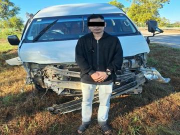 ပဲခူးတိုင်းဒေသကြီး၊ ပဲခူးမြို့နယ်၊ ရန်ကုန်-မန္တလေးအမြန်လမ်းမကြီး၌ ယာဉ်တိုက်မှုဖြစ်ပွားသည့် မှတ်တမ်းဓာတ်ပုံ။