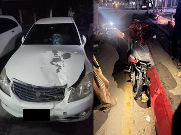 ရှမ်းပြည်နယ်၊ ကျိုင်းတုံမြို့နယ်၌ ယာဉ်တိုက်မှုဖြစ်ပွားခဲ့သည့်  မော်တော်ယာဉ်နှင့် ဆိုင်ကယ်၏ မှတ်တမ်းဓာတ်ပုံ။