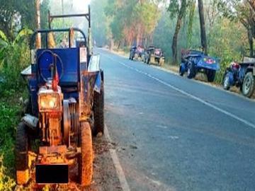 ဧရာဝတီတိုင်းဒေသကြီး၊ ညောင်တုန်းမြို့နယ်၌ ယာဉ်တိမ်းမှောက်မှု  ဖြစ်ပွားခဲ့သည့် ထော်လာဂျီယာဉ်၏ မှတ်တမ်းဓာတ်ပုံ။