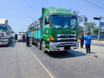 ရန်ကုန်တိုင်းဒေသကြီး၊ လှိုင်သာယာ(အရှေ့ပိုင်း)မြို့နယ်၌ ယာဉ်တိုက်မှု ဖြစ်ပွားခဲ့သည့် မော်တော်ယာဉ်၏ မှတ်တမ်းဓာတ်ပုံ။