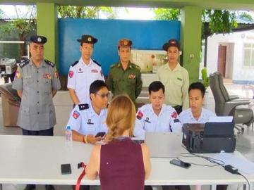 အွန်လိုင်းလိမ်လည်မှု (Telecom  Fraud) လုပ်ငန်းများတွင် ဆက်စပ်ပါဝင်ခဲ့ကြသည့် ရုရှားနိုင်ငံသား တစ်ဦး ထပ်မံဖော်ထုတ်ထိန်းသိမ်းနိုင်ခဲ့ကာ ပြည်နှင်နိုင်ရေး စစ်ဆေးနိုင်ခဲ့မှု မှတ်တမ်းဓာတ်ပုံ။