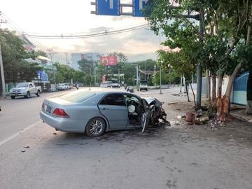 မန္တလေးတိုင်းဒေသကြီး၊ ချမ်းမြသာစည်မြို့နယ်၌ ယာဉ်တိုက်မှုဖြစ်ပွားခဲ့သည့်  မော်တော်ယာဉ်၏ မှတ်တမ်းဓာတ်ပုံ။